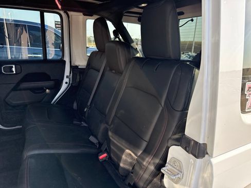 Used 2025 Jeep Wrangler Unlimited Rubicon AWD/4WD image 11