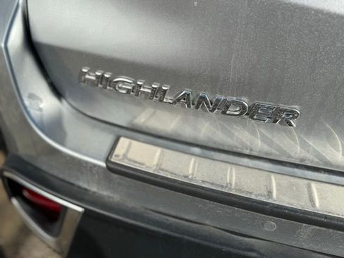 Used 2017 Toyota Highlander Limited image 46