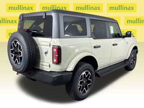 New 2026 Ford Bronco Outer Banks AWD/4WD image 4