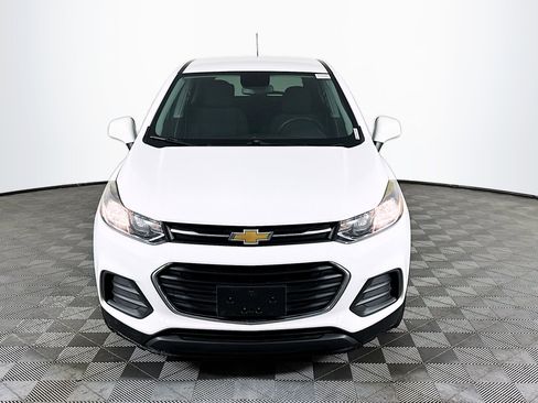 Used 2021 Chevrolet Trax LS w/ Tint and Cruise Package FWD image 2