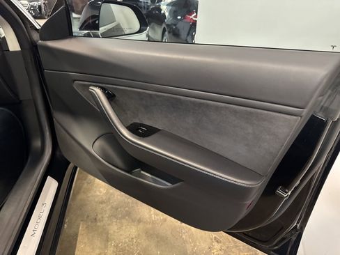 Used 2018 Tesla Model 3 Long Range RWD image 21