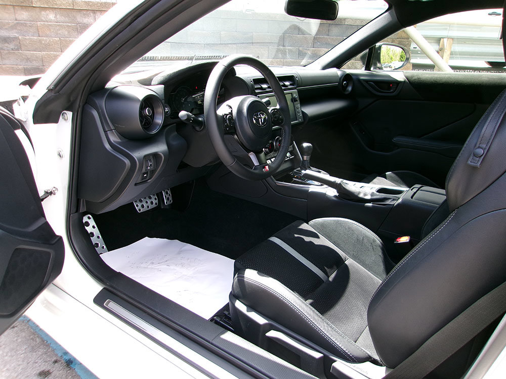 Used 2025 Toyota GR86 Premium w/ Performance Package RWD image 12