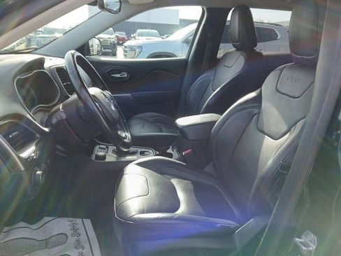 Used 2021 Jeep Cherokee Latitude Lux w/ Comfort/Convenience Group image 11