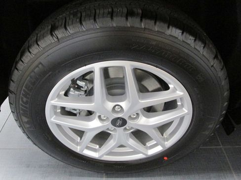 New 2024 Ford Edge SEL w/ Convenience Package image 14