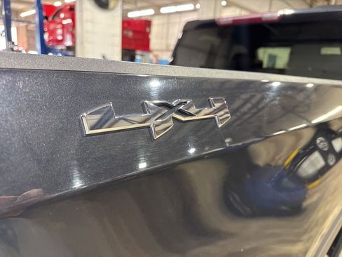 Used 2020 GMC Sierra 1500 Elevation image 10