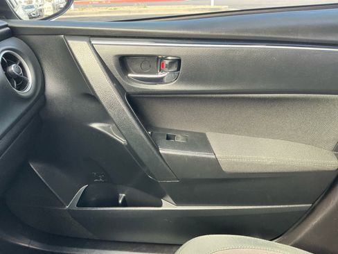 Used 2019 Toyota Corolla LE image 15