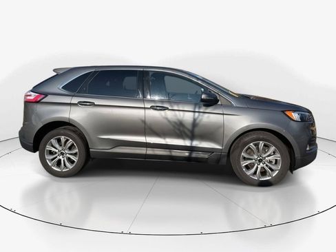 Used 2024 Ford Edge Titanium image 4