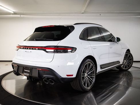Certified 2025 Porsche Macan S AWD/4WD image 7