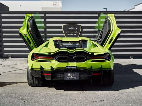 Used 2025 Lamborghini Revuelto AWD/4WD image 25