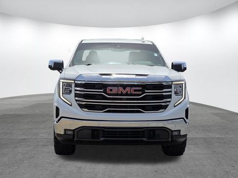 Used 2022 GMC Sierra 1500 SLT w/ SLT Premium Plus Package AWD/4WD image 2