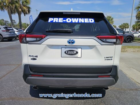 Used 2020 Toyota RAV4 Limited image 4