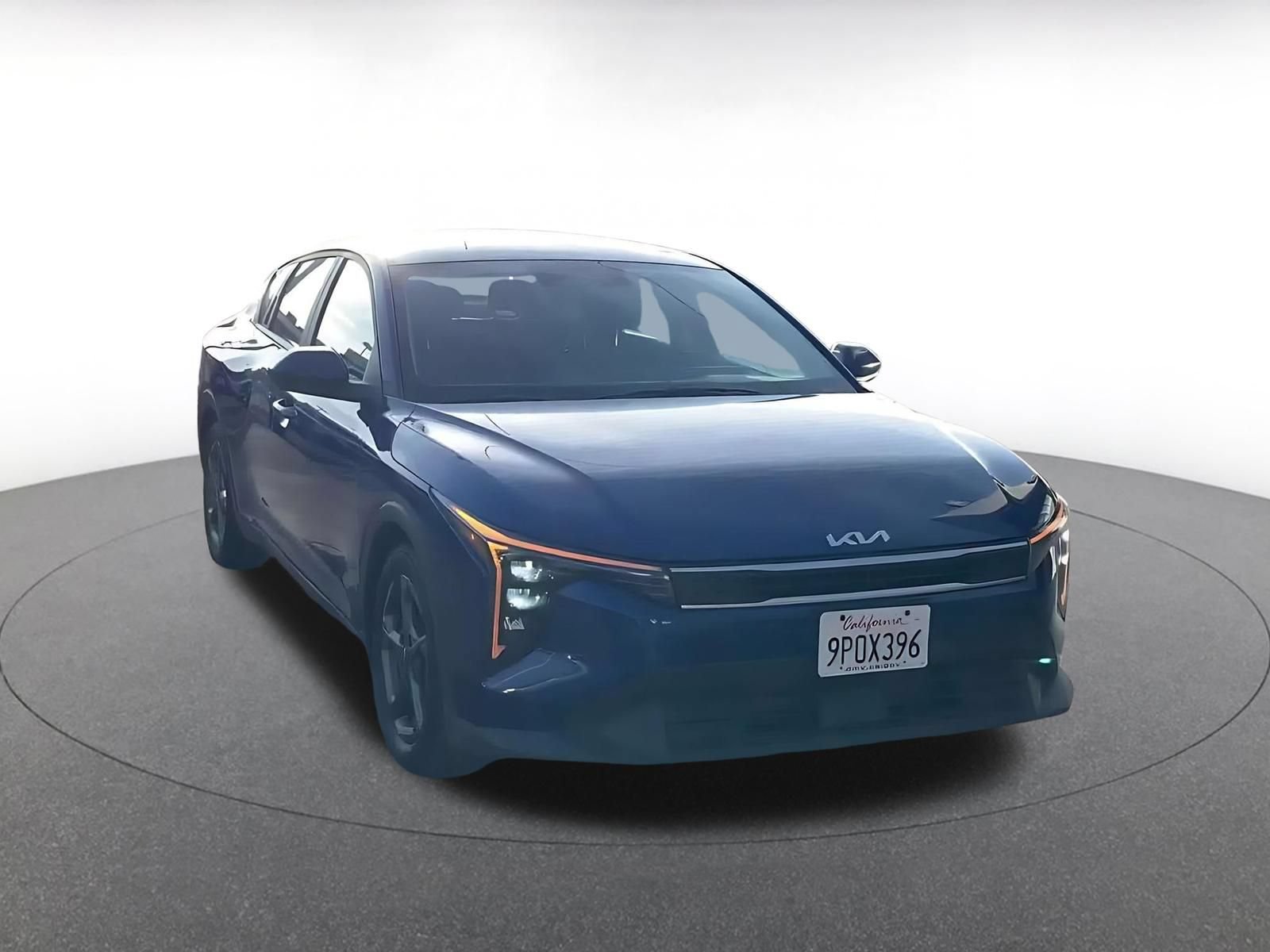 Used 2025 Kia K4 FWD image 3