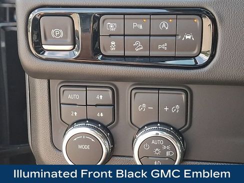 Used 2026 GMC Yukon AT4 AWD/4WD image 9