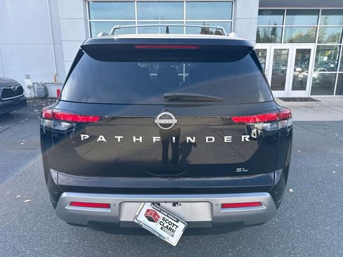 Used 2023 Nissan Pathfinder SL w/ SL Premium Package image 4