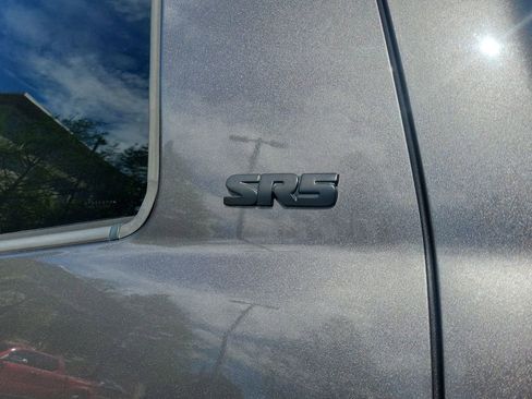 Used 2015 Toyota Tundra SR5 image 11