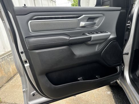 Used 2020 RAM 1500 Big Horn AWD/4WD image 6