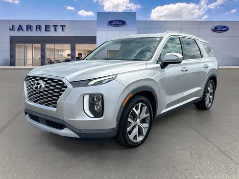 Used 2022 Hyundai Palisade SEL w/ Premium Package FWD image 3