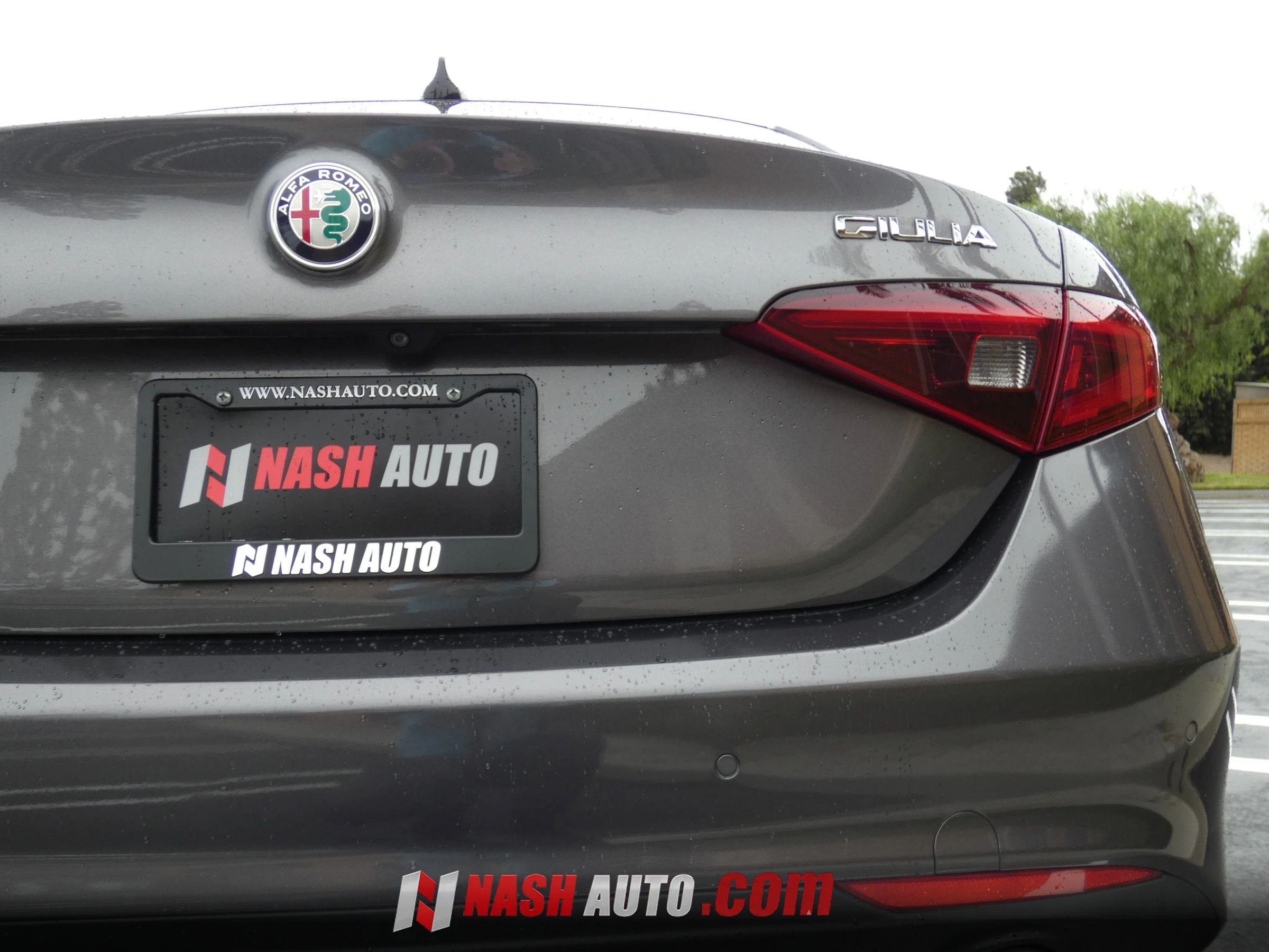 Used 2018 Alfa Romeo Giulia Ti w/ Quick Order Package 22X Lusso AWD/4WD image 9