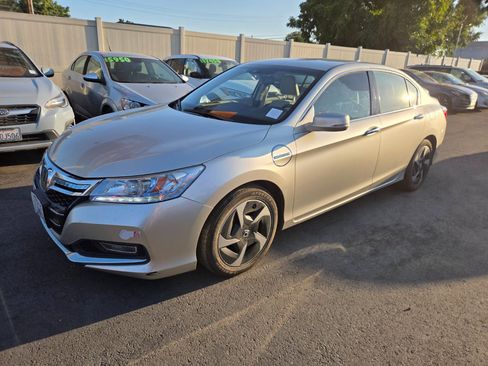 Used 2014 Honda Accord Plug-In Sedan image 1