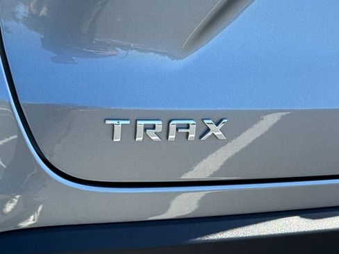 Used 2025 Chevrolet Trax LS FWD image 13