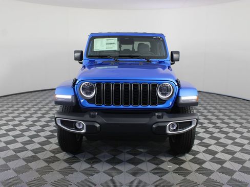 New 2026 Jeep Gladiator Sport AWD/4WD image 25