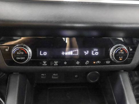 Used 2024 Mitsubishi Outlander AWD image 28