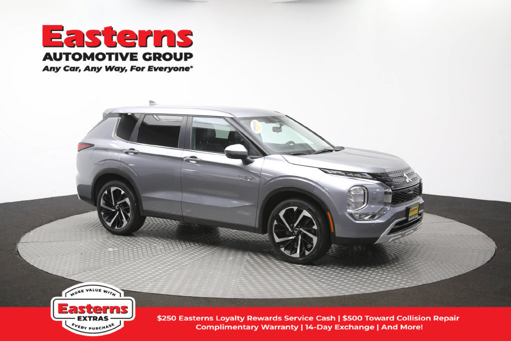 Used 2023 Mitsubishi Outlander SE AWD/4WD image 49