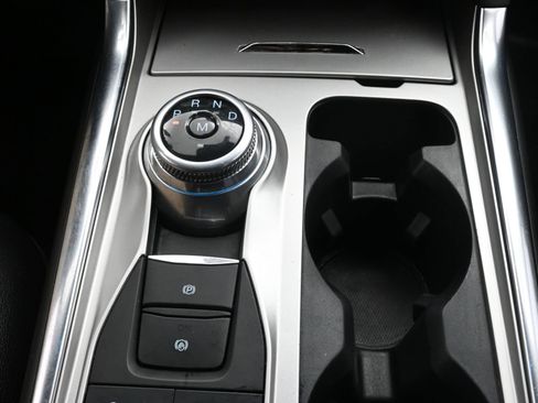 Used 2020 Ford Explorer XLT w/ Equipment Group 202A image 19