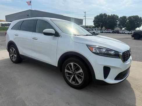 Used 2020 Kia Sorento FWD V6 image 4