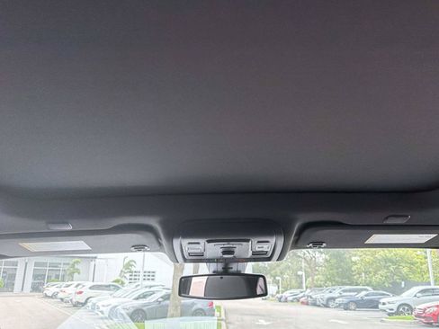 Used 2021 Chevrolet Tahoe RST AWD/4WD image 16