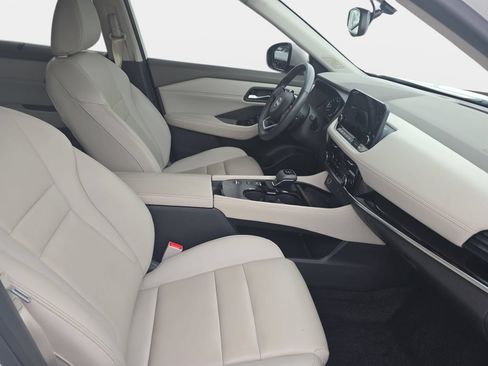 Used 2023 Nissan Rogue SL w/ SL Premium Package FWD image 10