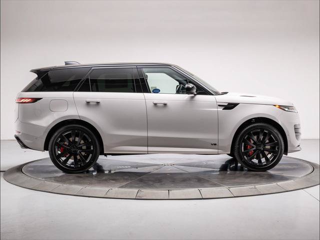 New 2026 Land Rover Range Rover Sport Dynamic SE AWD/4WD image 6