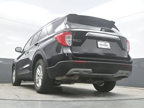 Used 2023 Ford Explorer XLT w/ Equipment Group 202A AWD/4WD image 37