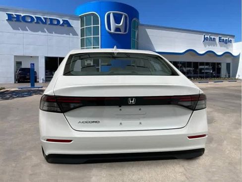 New 2025 Honda Accord LX image 4