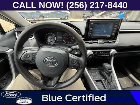 Used 2021 Toyota RAV4 XLE FWD image 8