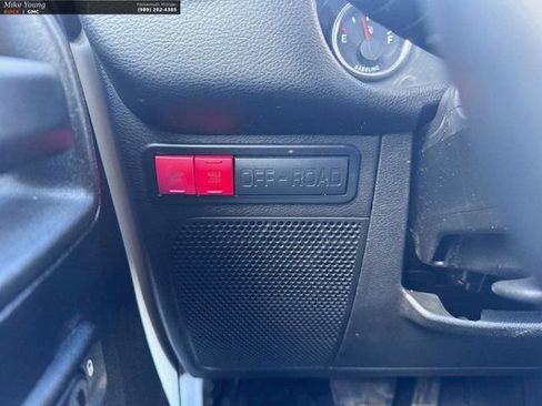 Used 2017 Jeep Wrangler Unlimited Rubicon image 18