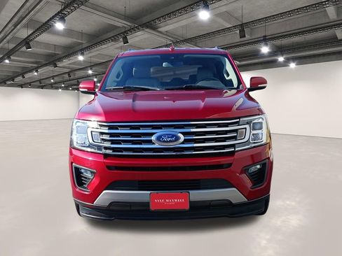 Used 2019 Ford Expedition XLT w/ Equipment Group 202A RWD image 18