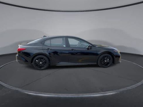 Used 2026 Toyota Camry SE w/ Multimedia Upgrade Package image 9