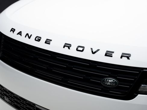 Used 2024 Land Rover Range Rover Sport Dynamic SE AWD/4WD image 13