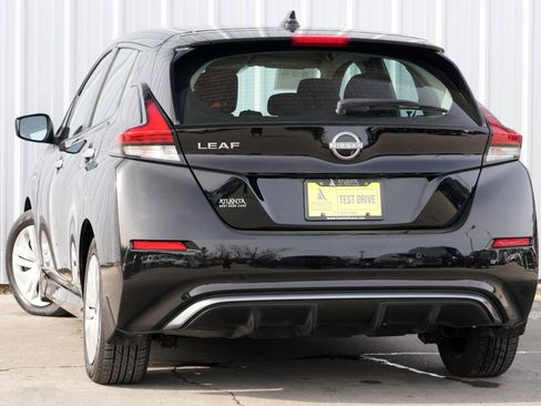 Used 2025 Nissan Leaf S image 5