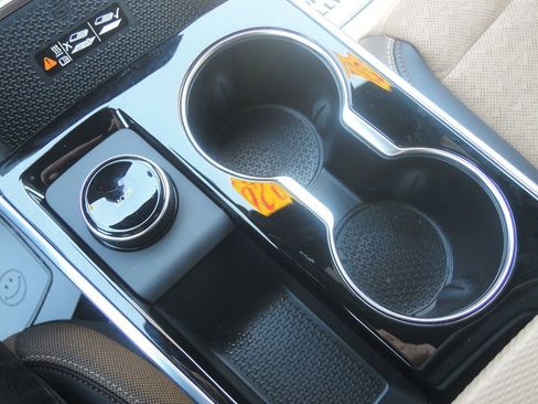 Used 2026 Chevrolet Equinox ACTIV w/ Safety and Technology Package AWD/4WD image 23