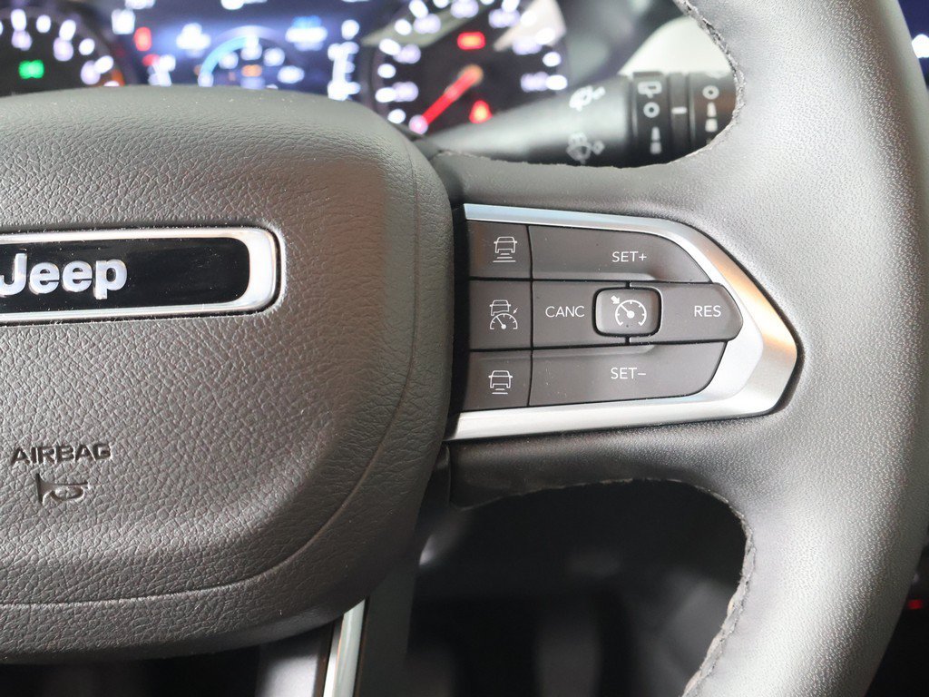 Used 2026 Jeep Compass Limited AWD/4WD image 43