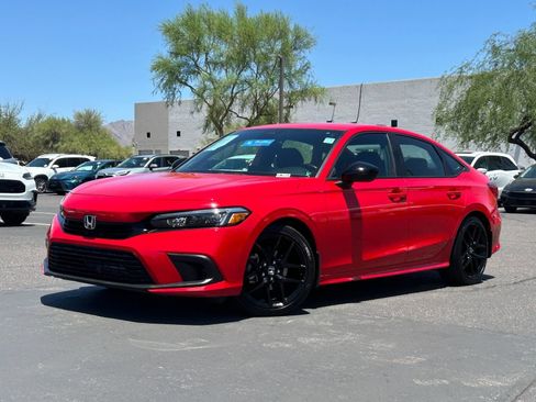 Used 2024 Honda Civic Sport image 2