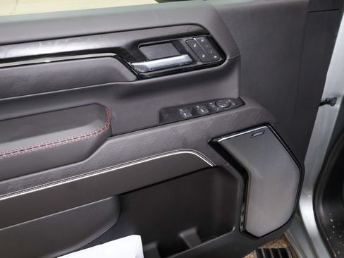 New 2026 GMC Sierra 2500 AT4X w/ LPO, Black Badging Package AWD/4WD image 11