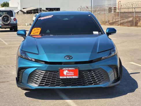 Used 2026 Toyota Camry SE w/ Convenience Package FWD image 3
