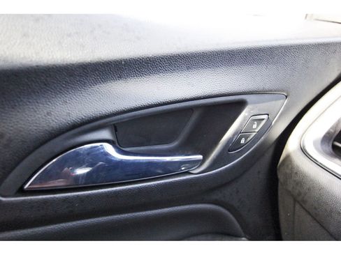 Used 2022 Chevrolet Equinox LT FWD image 22