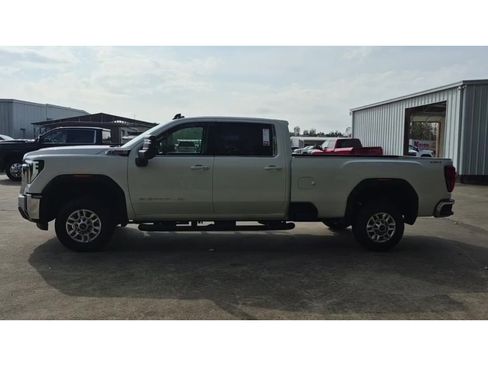 New 2026 GMC Sierra 2500 SLE w/ SLE Value Package; image 5