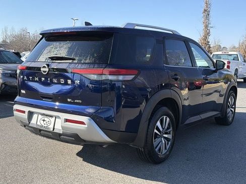 Used 2022 Nissan Pathfinder SL image 4