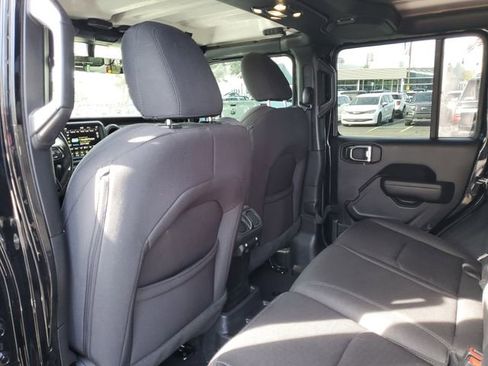 Used 2023 Jeep Wrangler Unlimited w/ Cold Weather Group AWD/4WD image 26