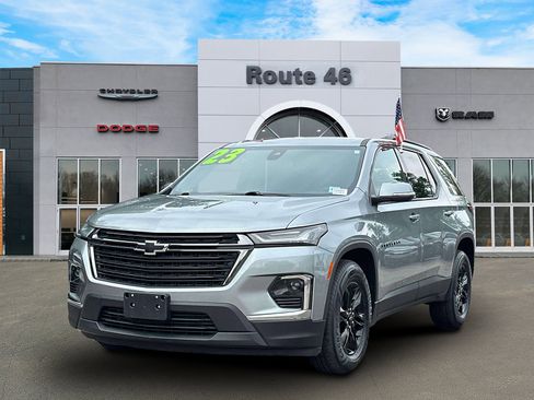 Used 2023 Chevrolet Traverse LT w/ Midnight/Sport Edition AWD/4WD image 2